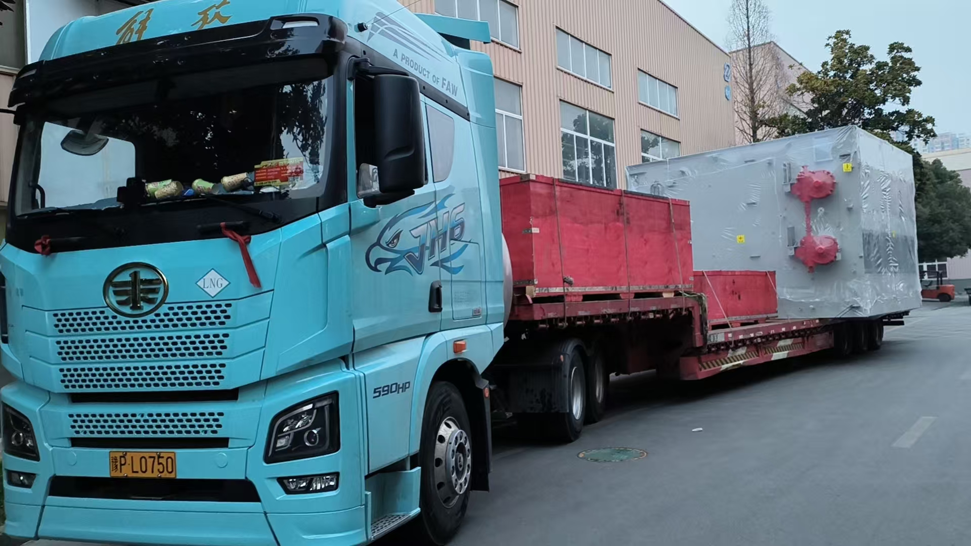 Успешная доставка негабаритного оборудования для нового завода